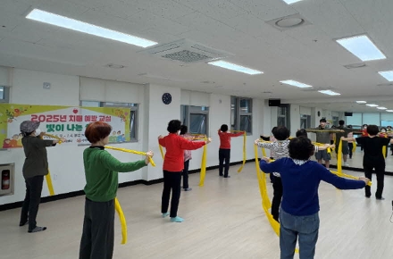 당리동, 치매 예방 교실 '빛이 나는 실버' 운영